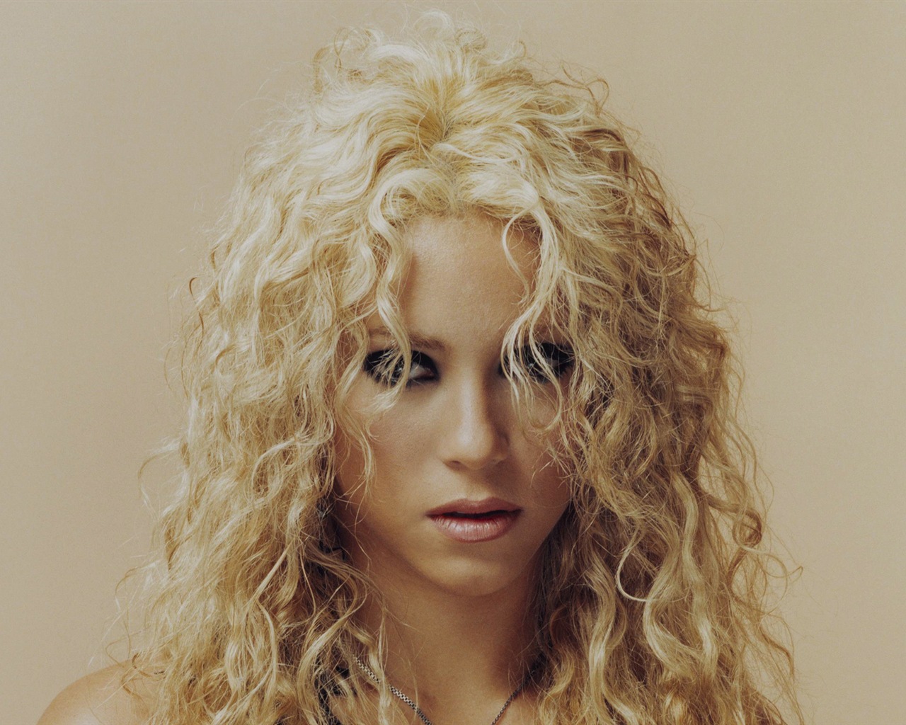 Shakira 夏奇拉 高清壁纸13 - 1280x1024