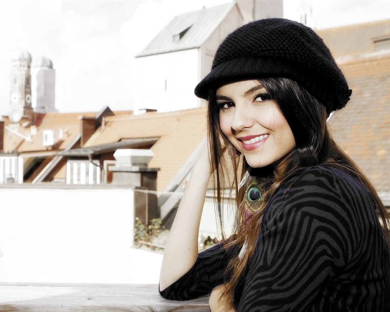 Victoria Justice krásné Tapety na plochu #12 - 1280x1024