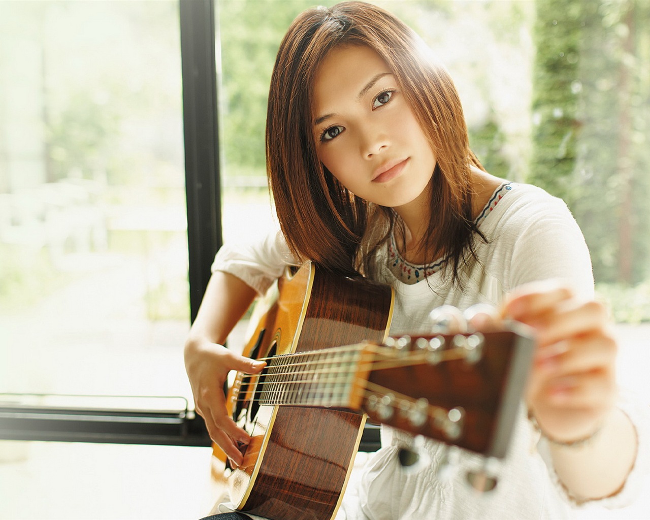 Cantante japonesa Yoshioka Yui fondos de pantalla HD #1 - 1280x1024