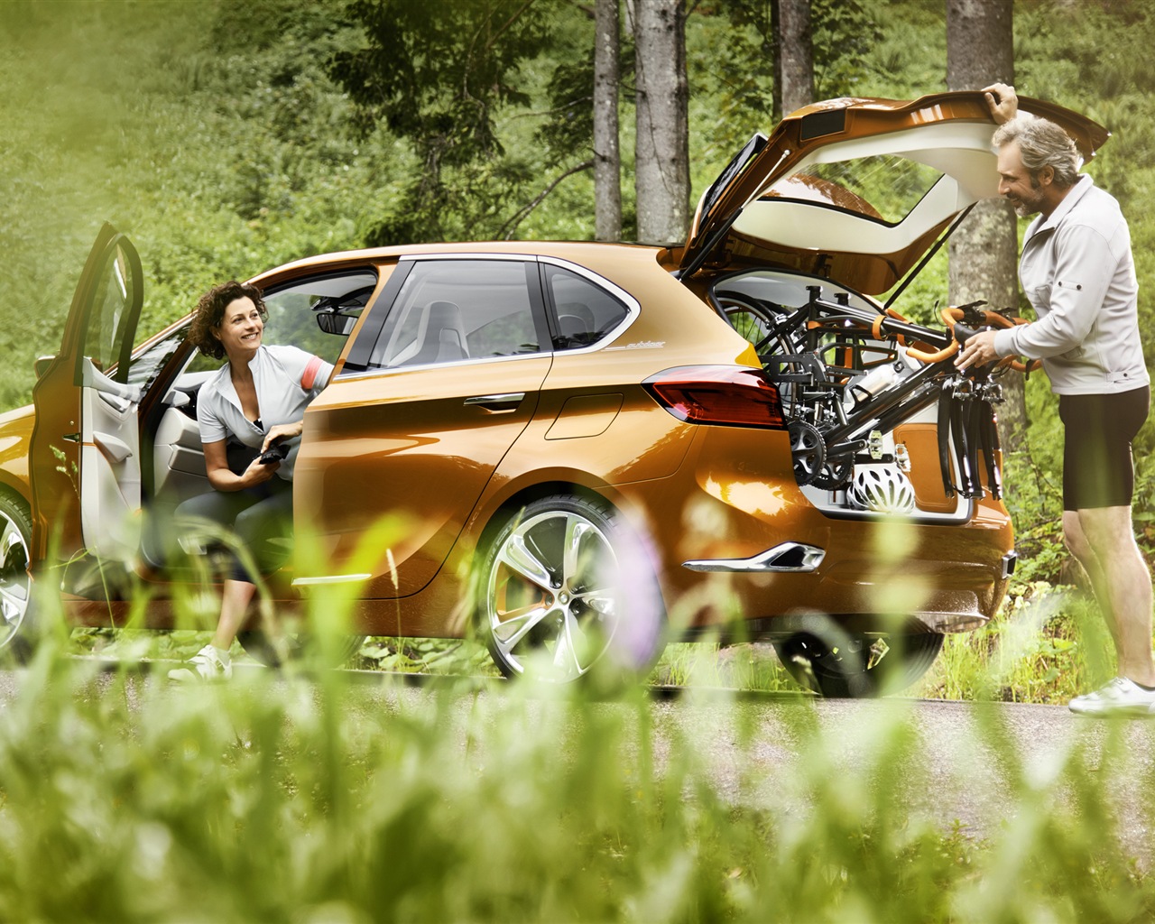 2013 BMW Concept Активный Tourer HD обои #9 - 1280x1024