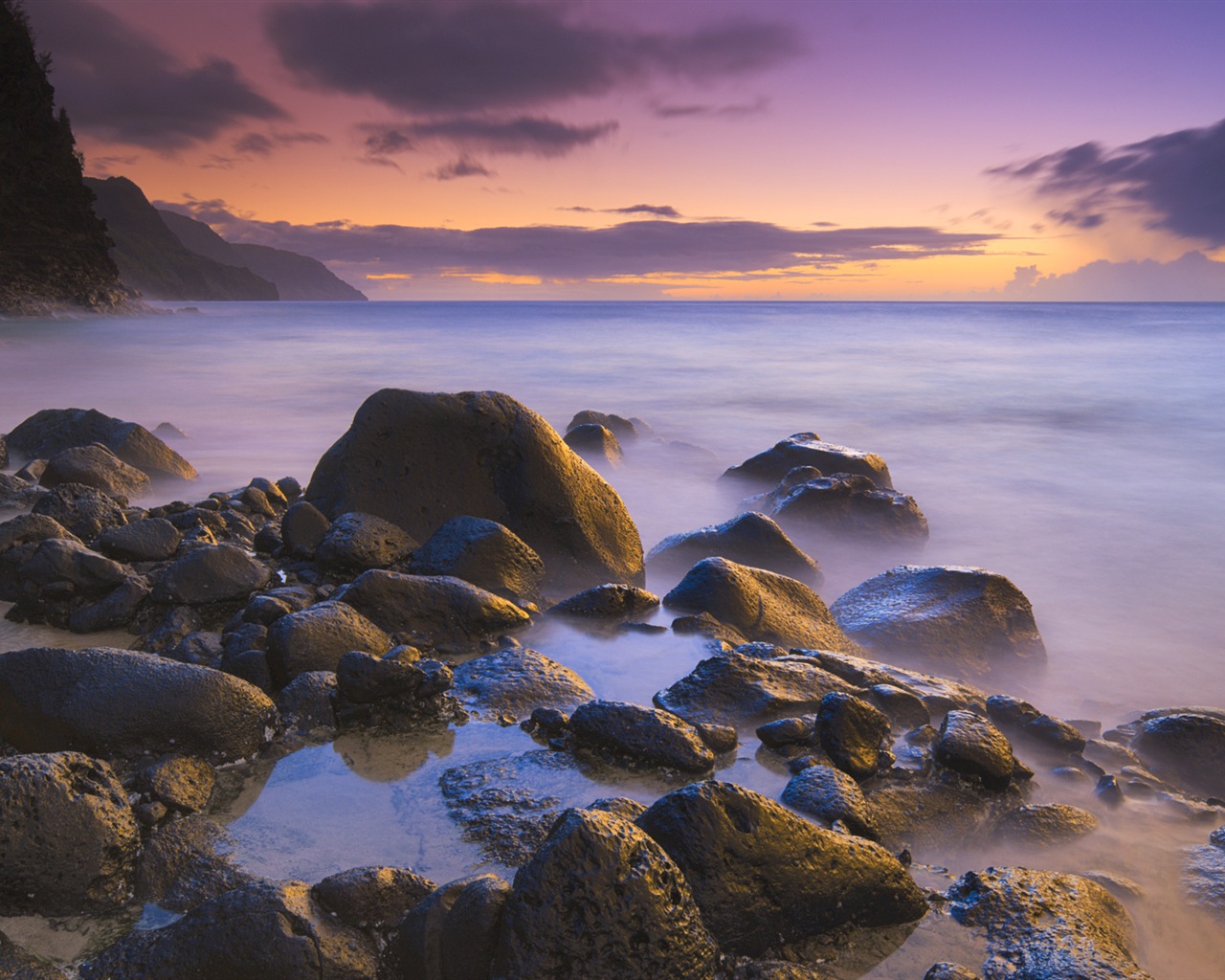 Windows 8 theme wallpaper: Beach sunrise and sunset views #7 - 1280x1024