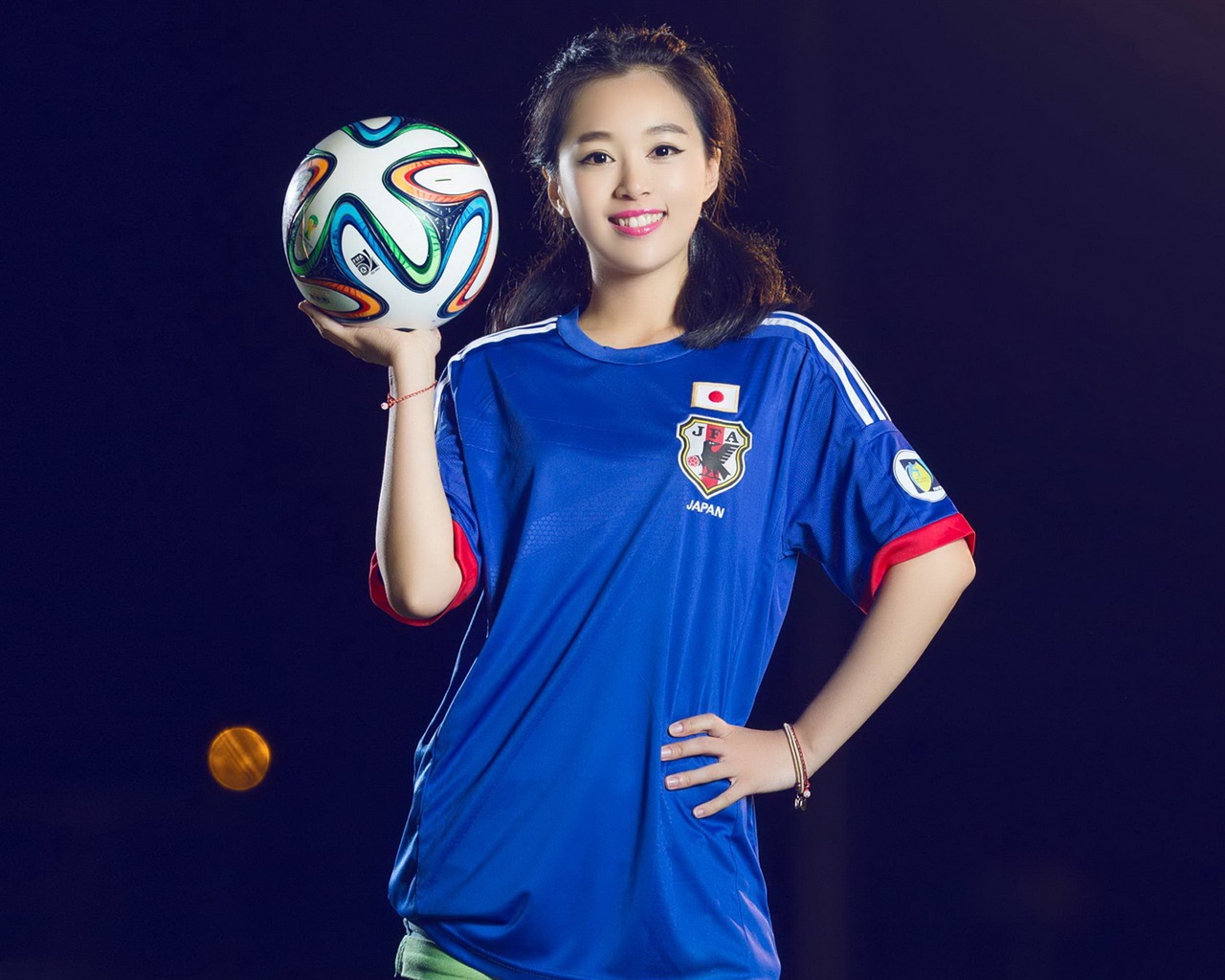 32 World Cup dresy, fotbalové dítě krásné dívky HD Tapety na plochu #27 - 1280x1024