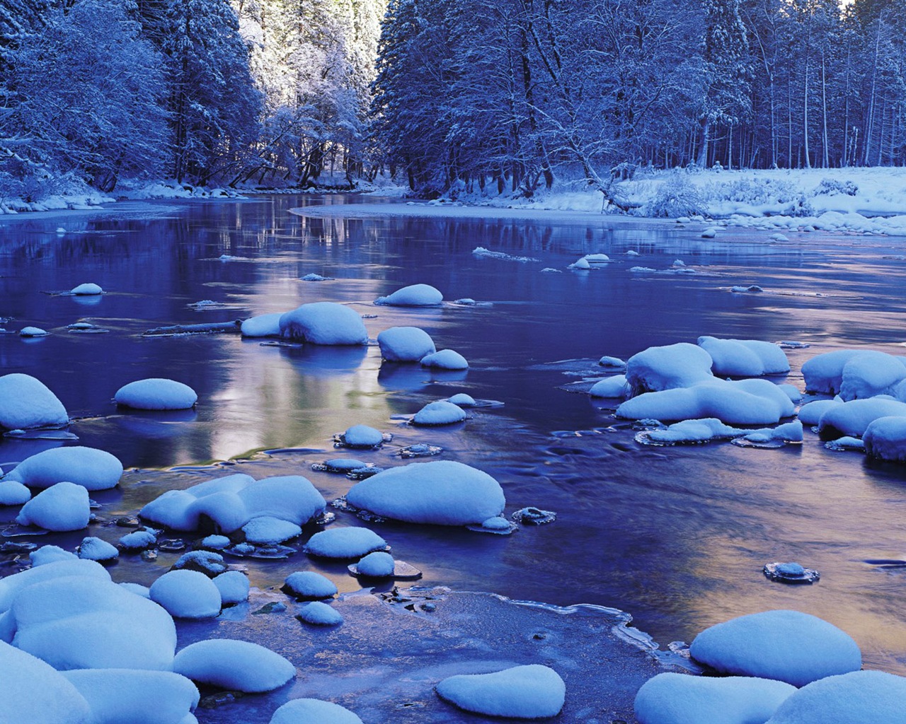 寒冷冬天美丽的雪景，Windows 8 全景宽屏壁纸3 - 1280x1024