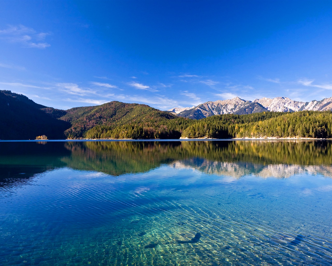 Спокойное озеро с отражением воды, 8 HD обои для Windows #6 - 1280x1024