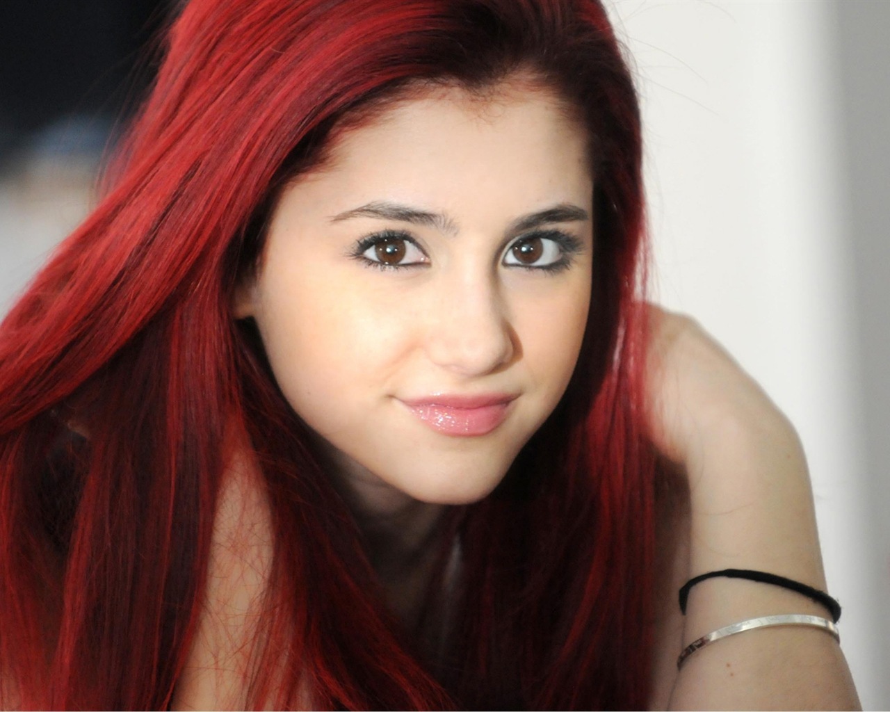 Ariana Grande HD tapety na plochu #19 - 1280x1024