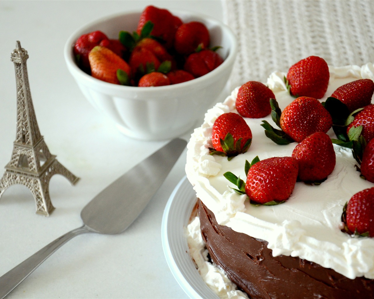 Délicieux gâteau fraises fonds d'écran HD #6 - 1280x1024