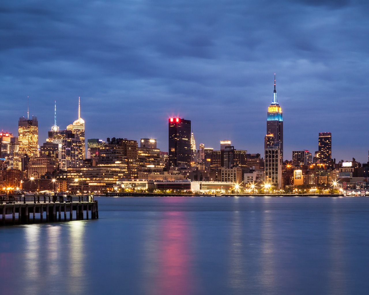 Empire State Building in New York, city night HD wallpapers #15 - 1280x1024