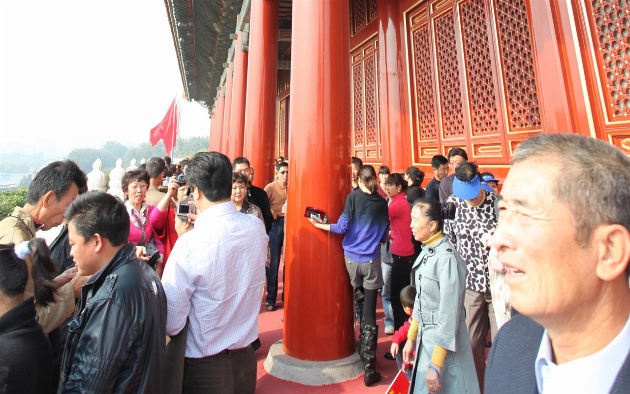 prohlídka Pekingu - na náměstí Nebeského klidu (GGC práce) #11 - 1280x800
