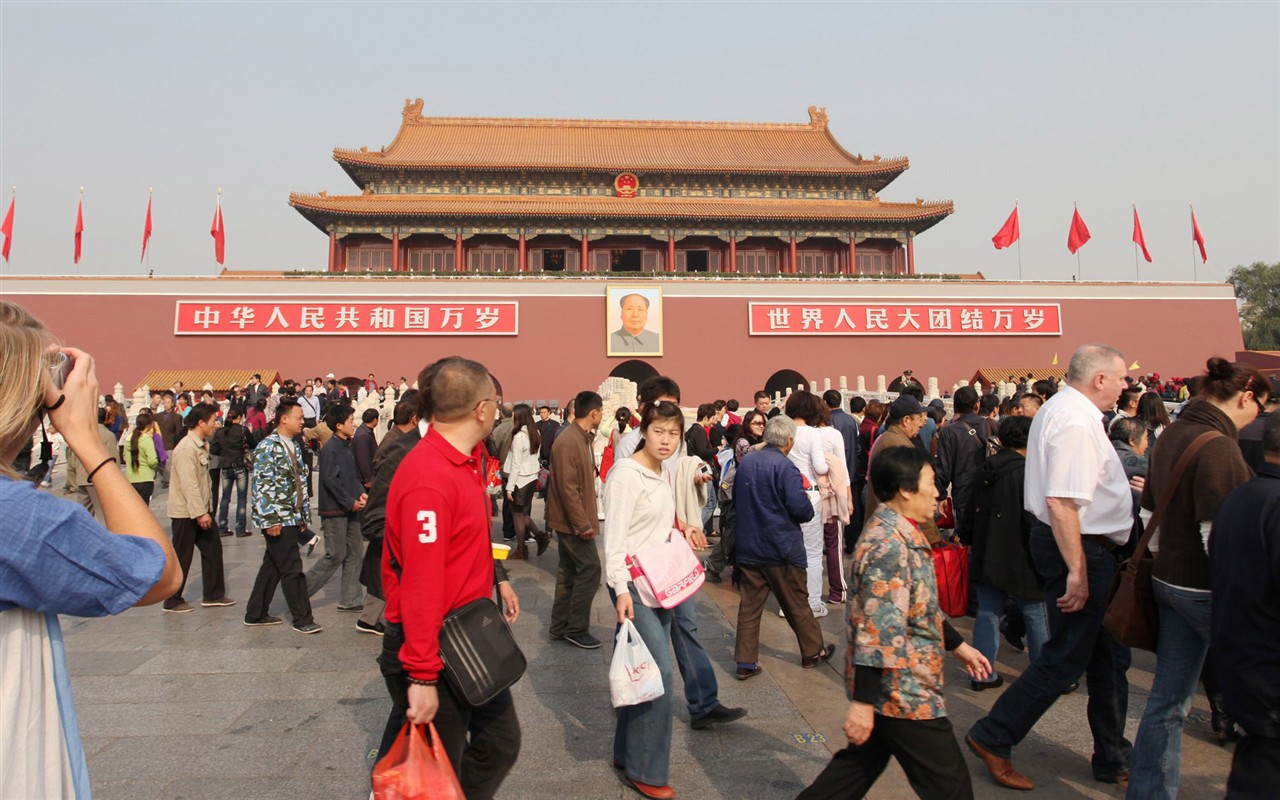 prohlídka Pekingu - na náměstí Nebeského klidu (GGC práce) #12 - 1280x800