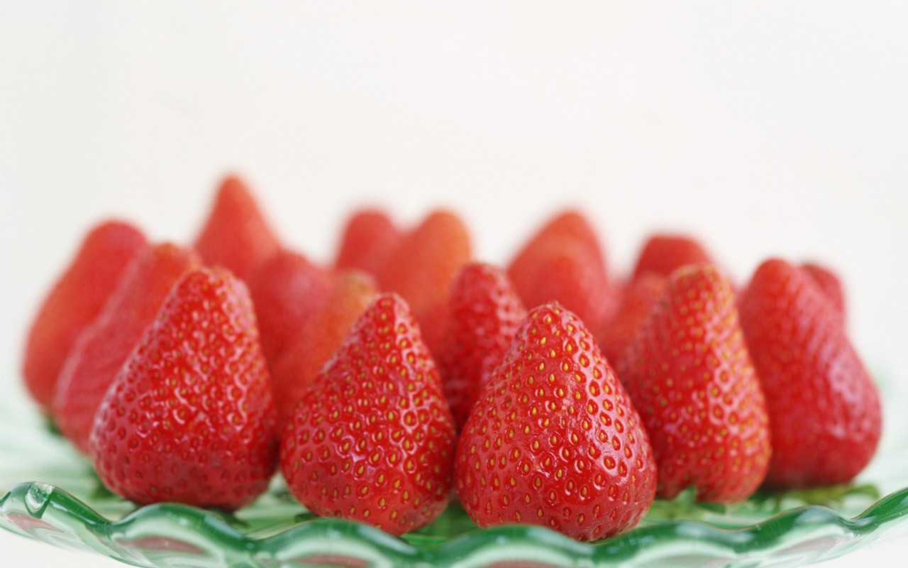 鲜鲜草莓壁纸23 - 1280x800