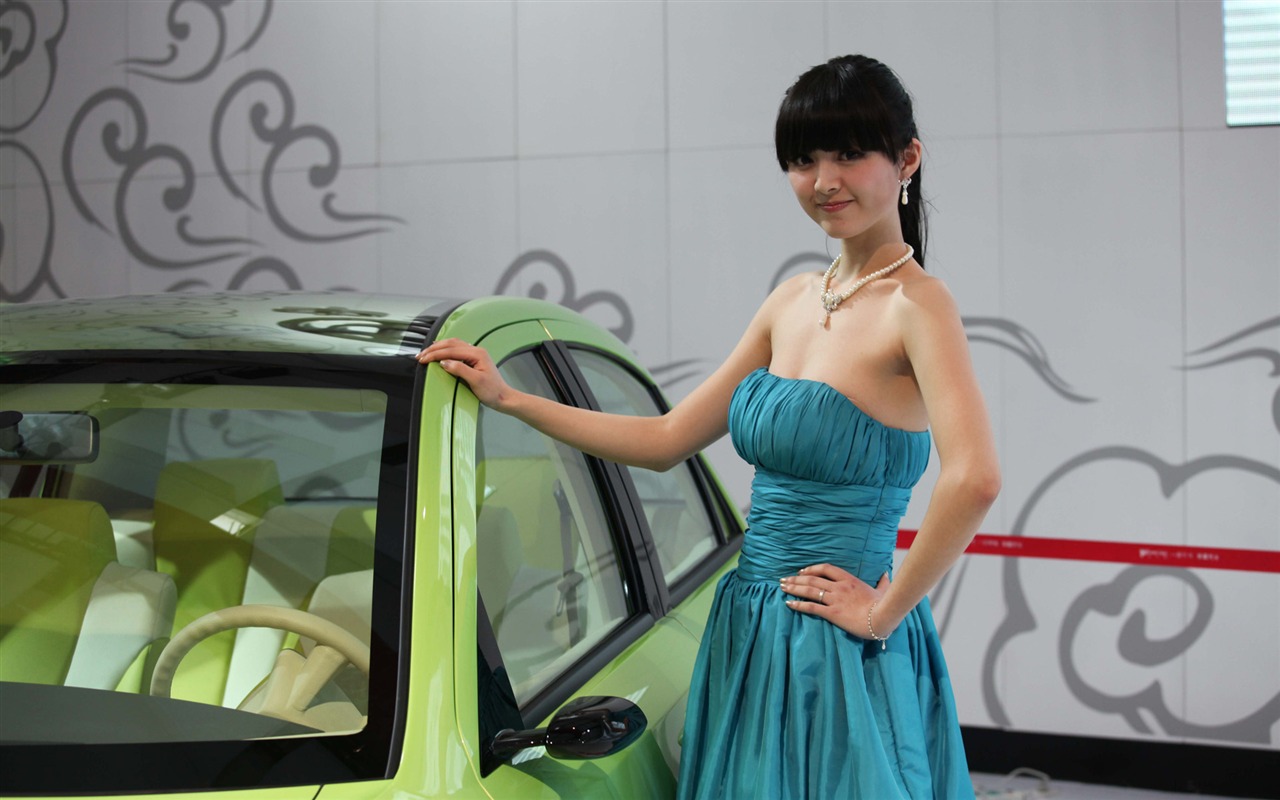 2010 v Pekingu Mezinárodním autosalonu krása (1) (vítr honí mraky práce) #34 - 1280x800