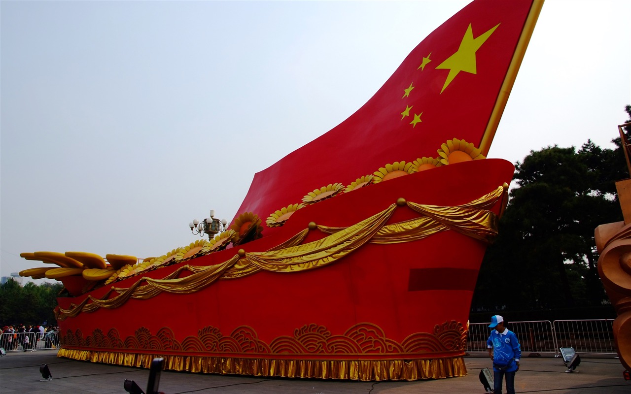 Kostüme, Tiananmen Square (Bewehren) #25 - 1280x800