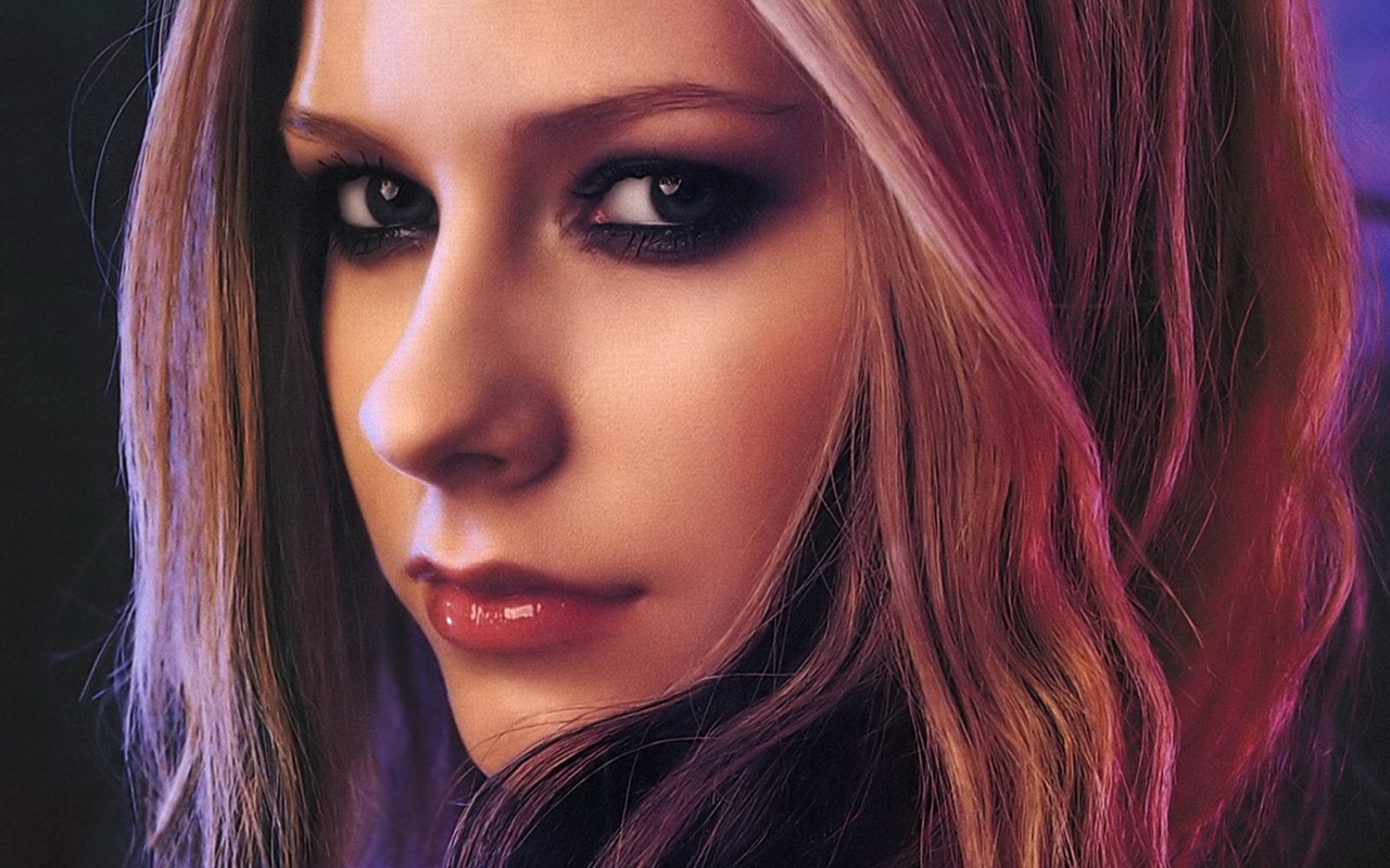 Avril Lavigne 艾薇儿·拉维妮 美女壁纸(三)3 - 1280x800