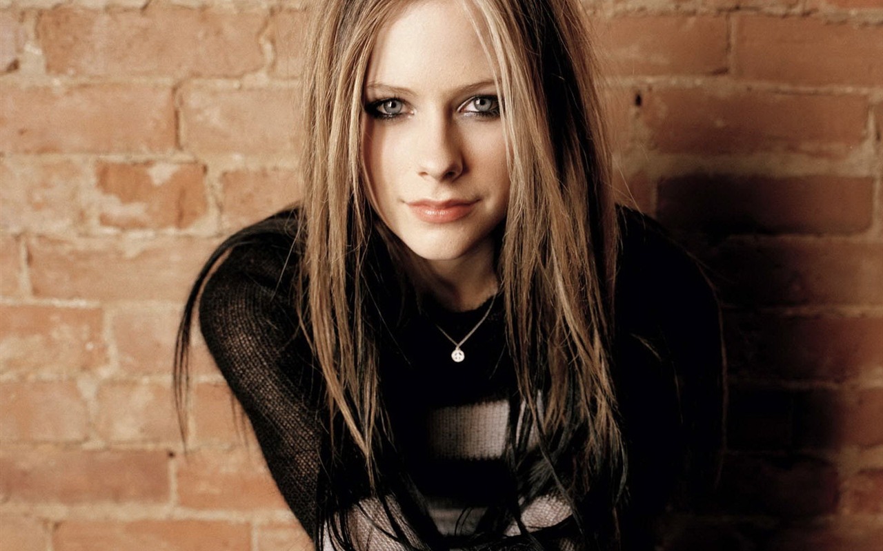 Avril Lavigne 艾薇儿·拉维妮 美女壁纸(三)16 - 1280x800