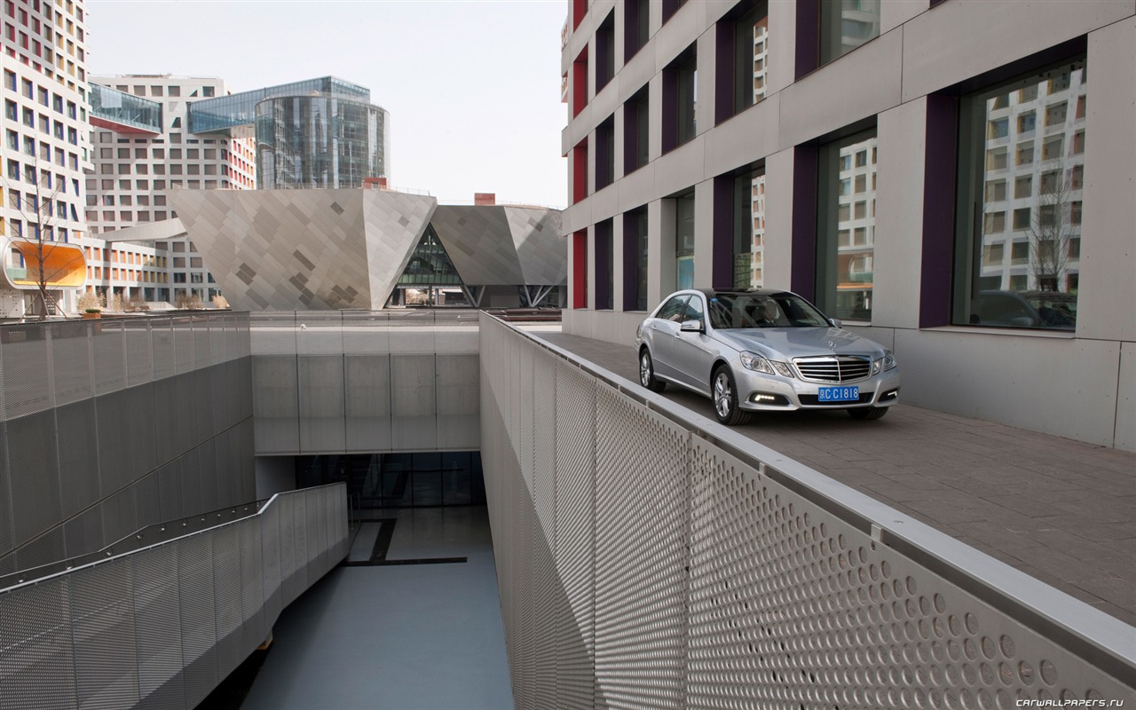 Mercedes-Benz E-Class Long Version - 2010 HD wallpaper #11 - 1280x800