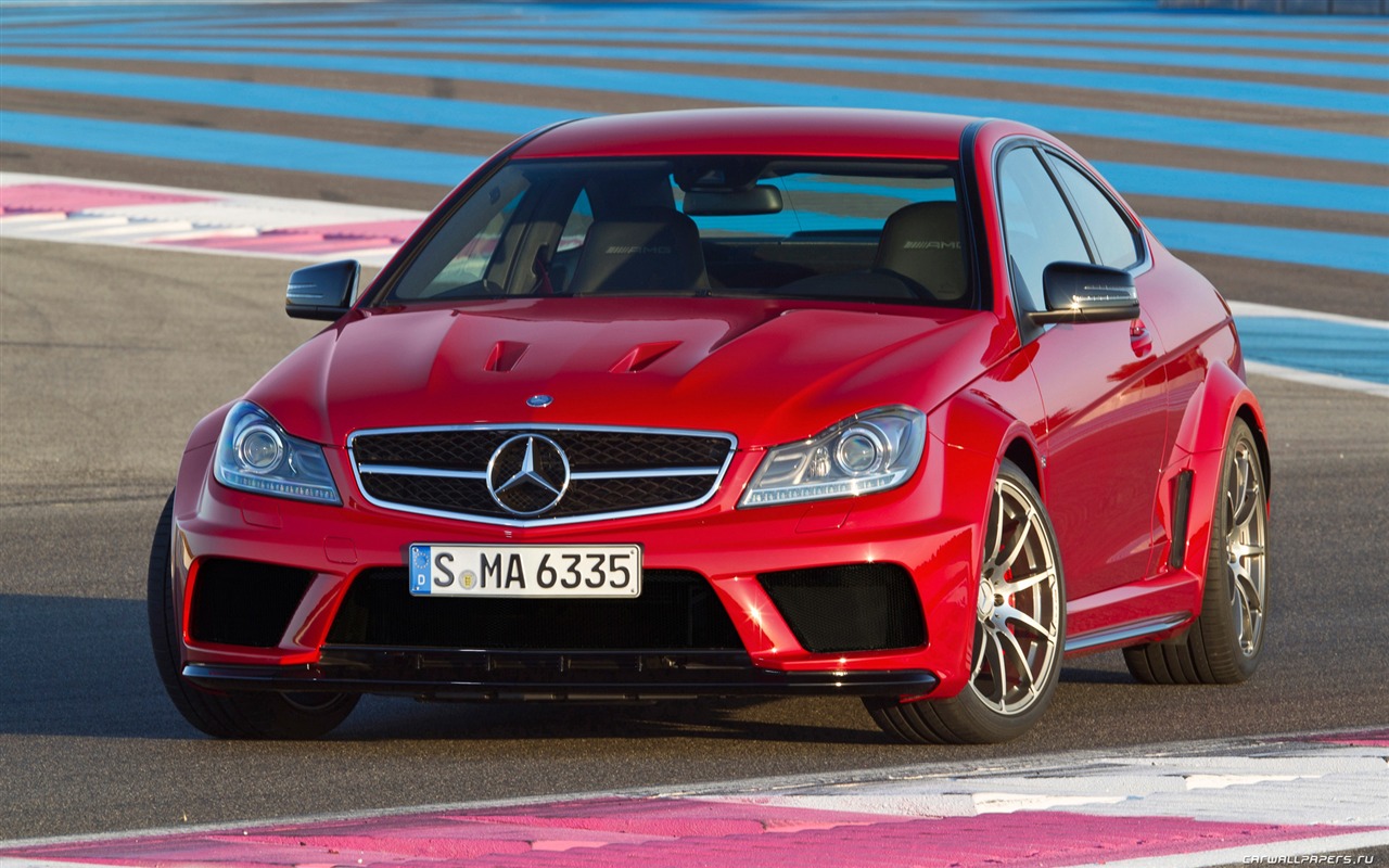 Mercedes-Benz C63 AMG Black Series Coupe - 2011 HD wallpapers #10 - 1280x800