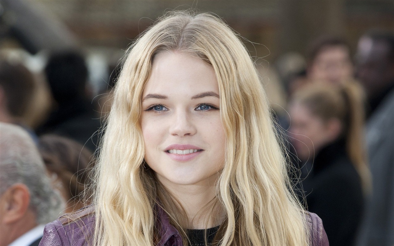 Gabriella Wilde hermosos fondos de pantalla #1 - 1280x800