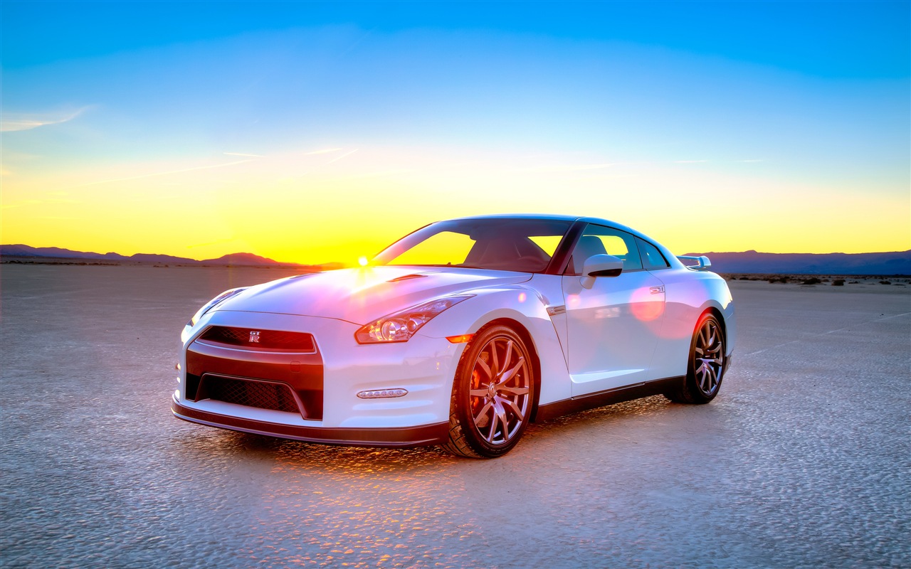 2013 Nissan GT-R R35 version USA fonds d'écran HD #1 - 1280x800