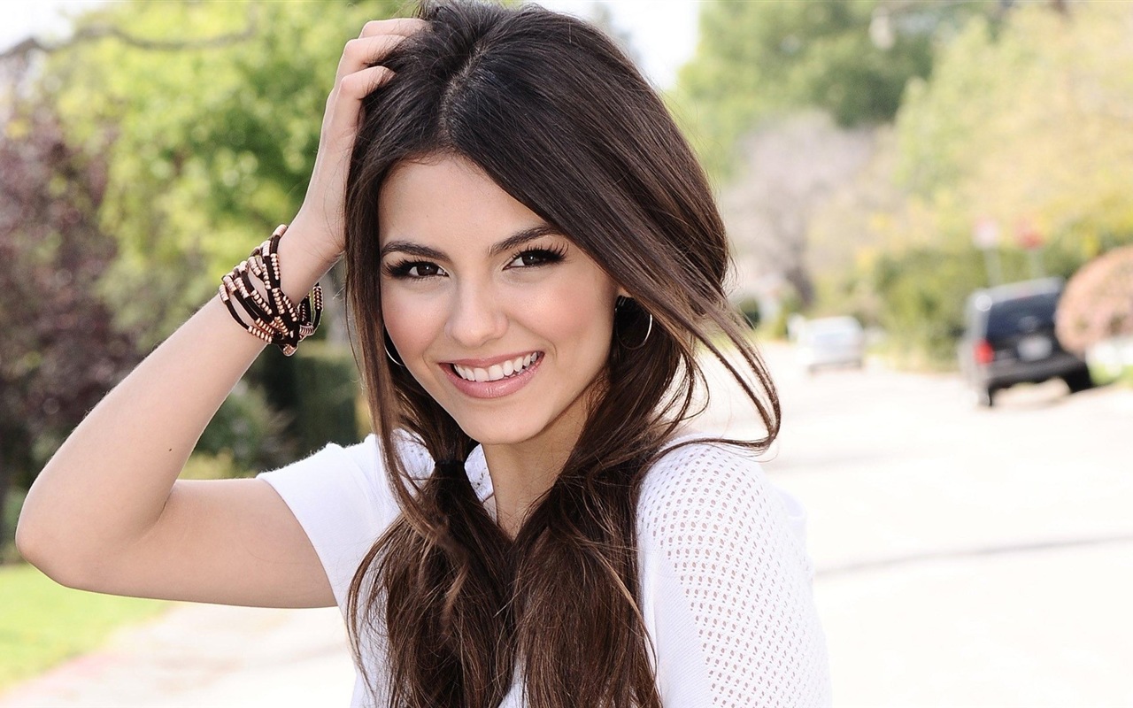 Victoria Justice krásné Tapety na plochu #8 - 1280x800