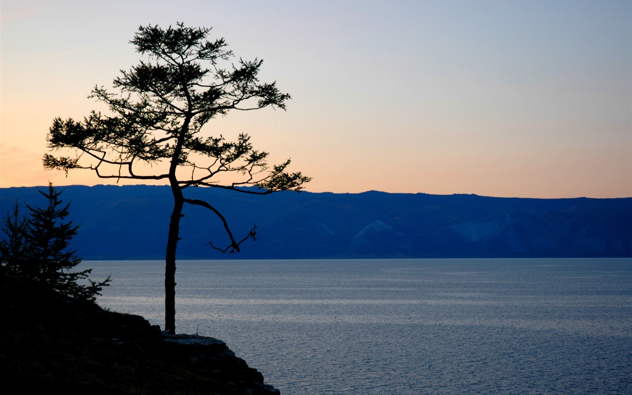 Озеро Байкал в России, декорации HD обои #4 - 1280x800