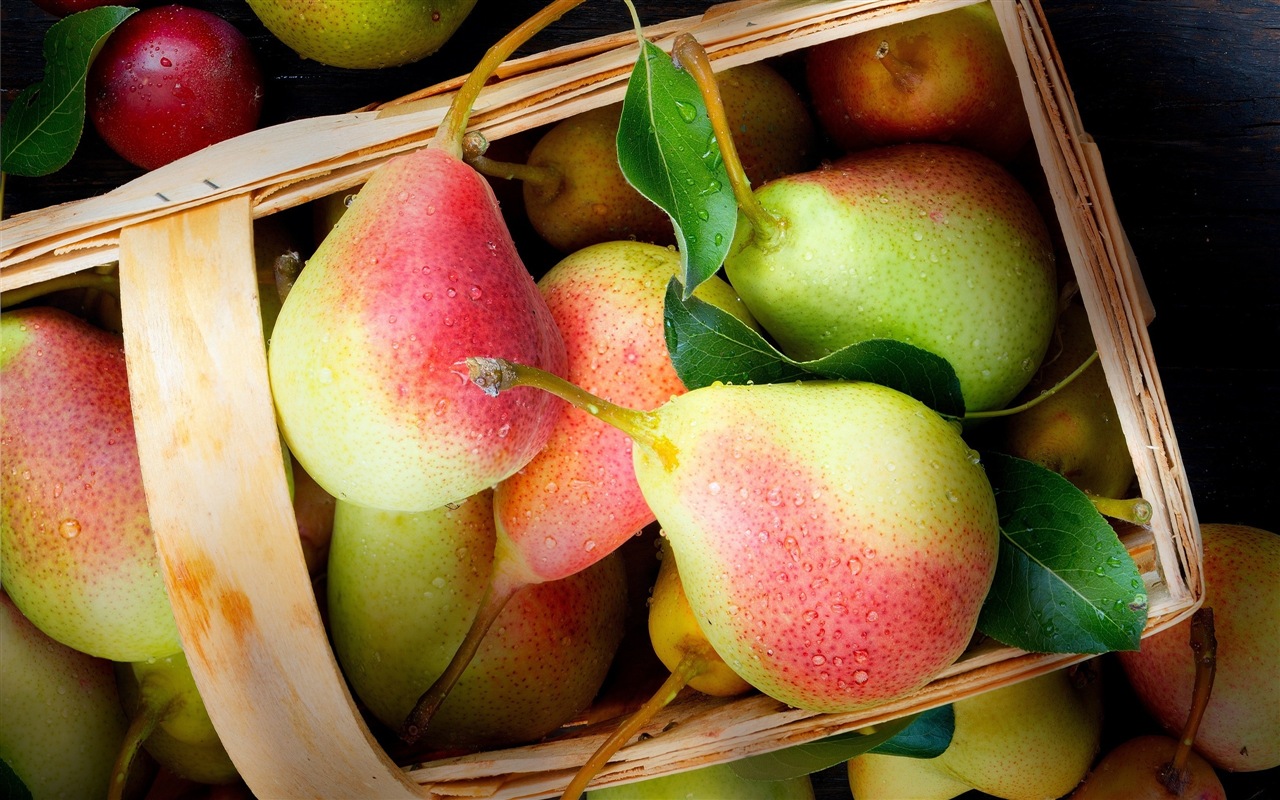 Succulent fruit, pears close-up HD wallpapers #1 - 1280x800