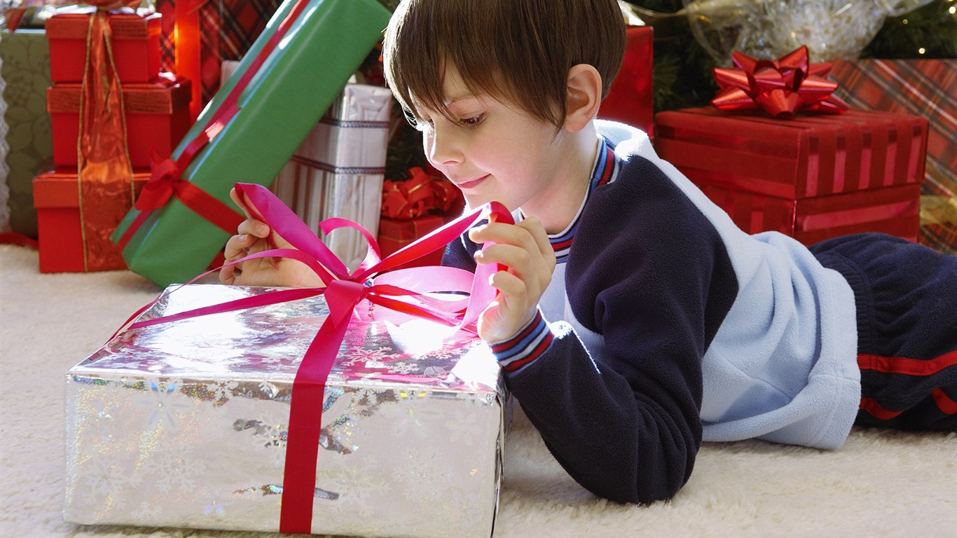 La gente celebra la Navidad Fondos de Inicio #1 - 1366x768