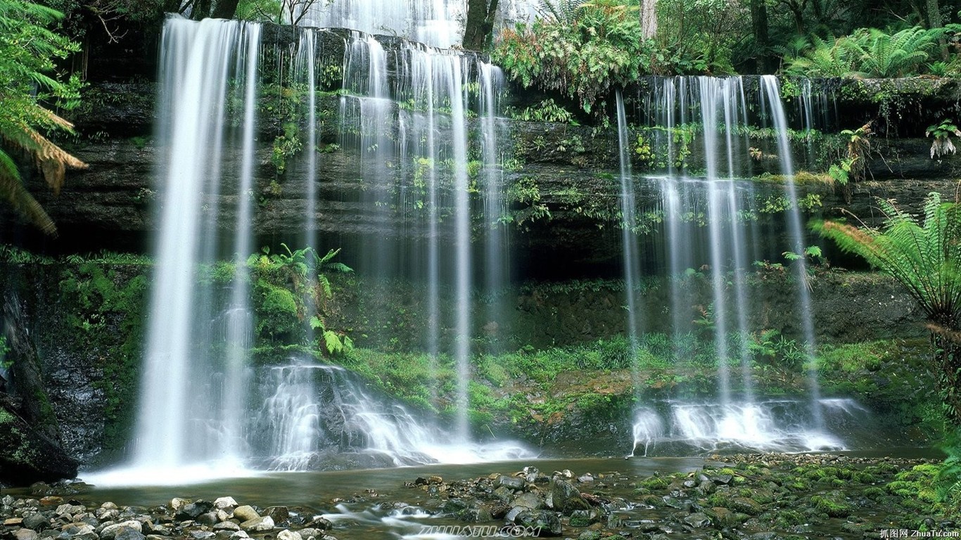 瀑布森林高清壁纸1 - 1366x768