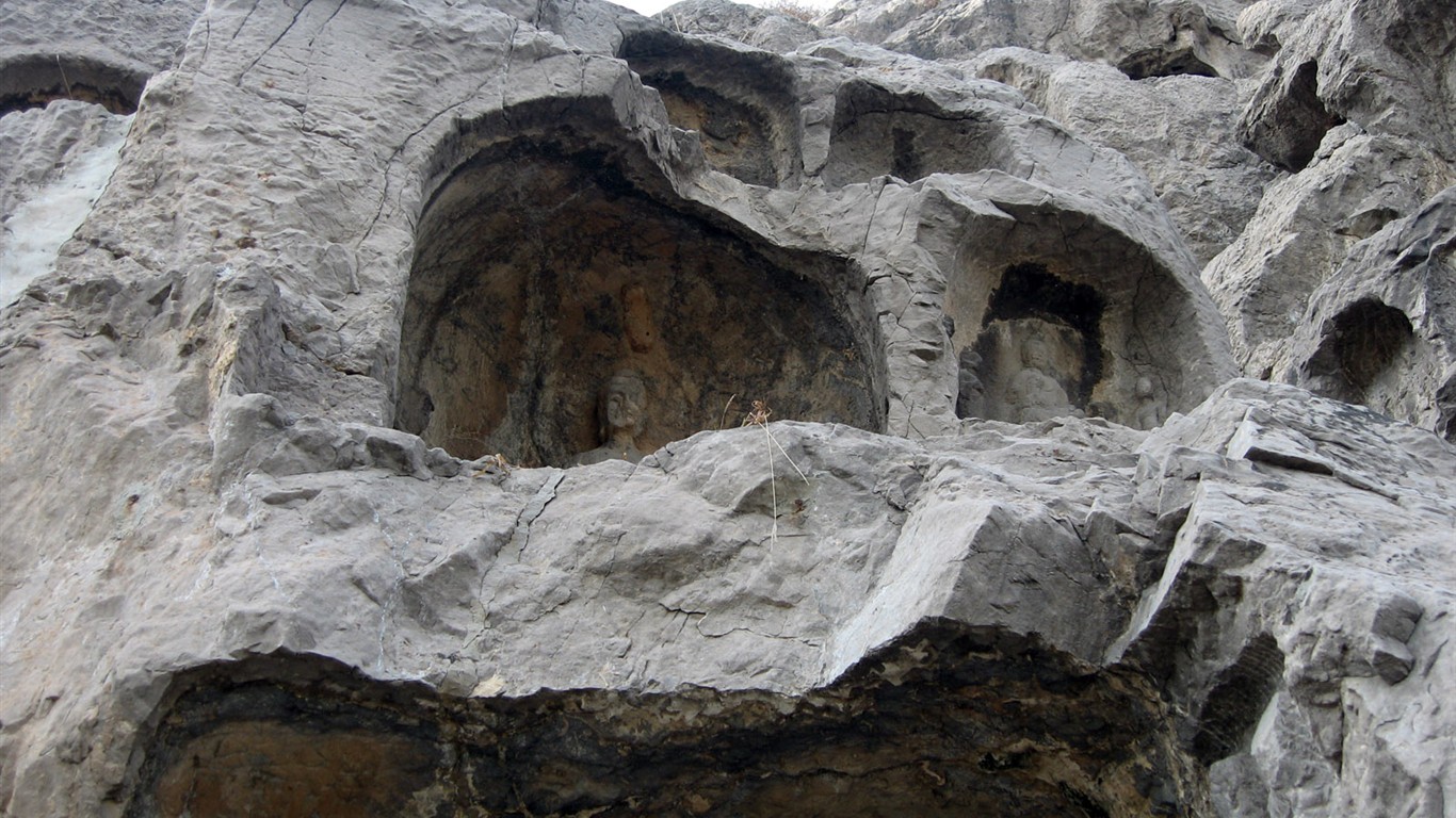 Luoyang, Longmen Grottoes Wallpaper #4 - 1366x768