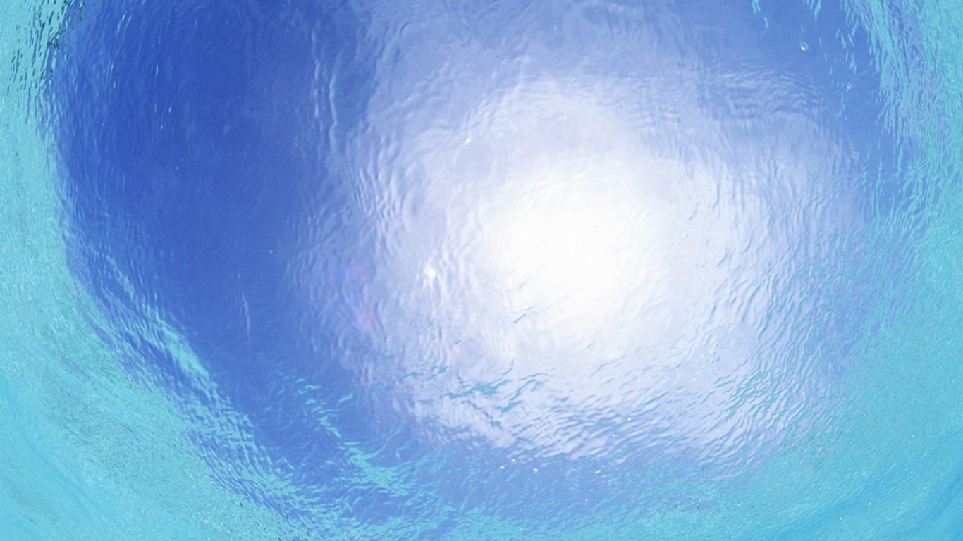 ciel bleu de l'eau aux Maldives et #16 - 1366x768