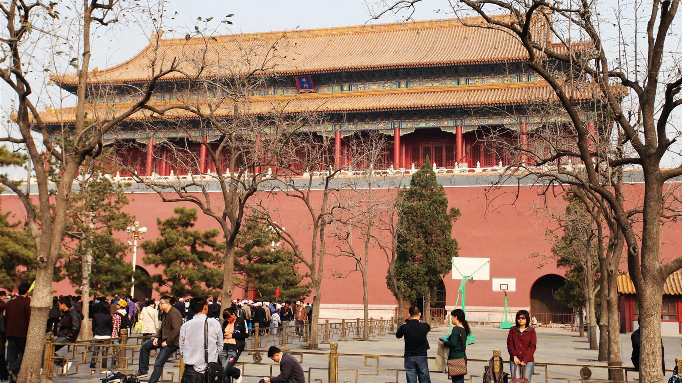 prohlídka Pekingu - na náměstí Nebeského klidu (GGC práce) #2 - 1366x768
