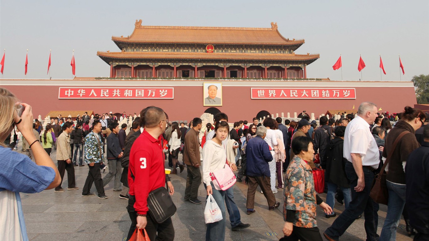 prohlídka Pekingu - na náměstí Nebeského klidu (GGC práce) #12 - 1366x768