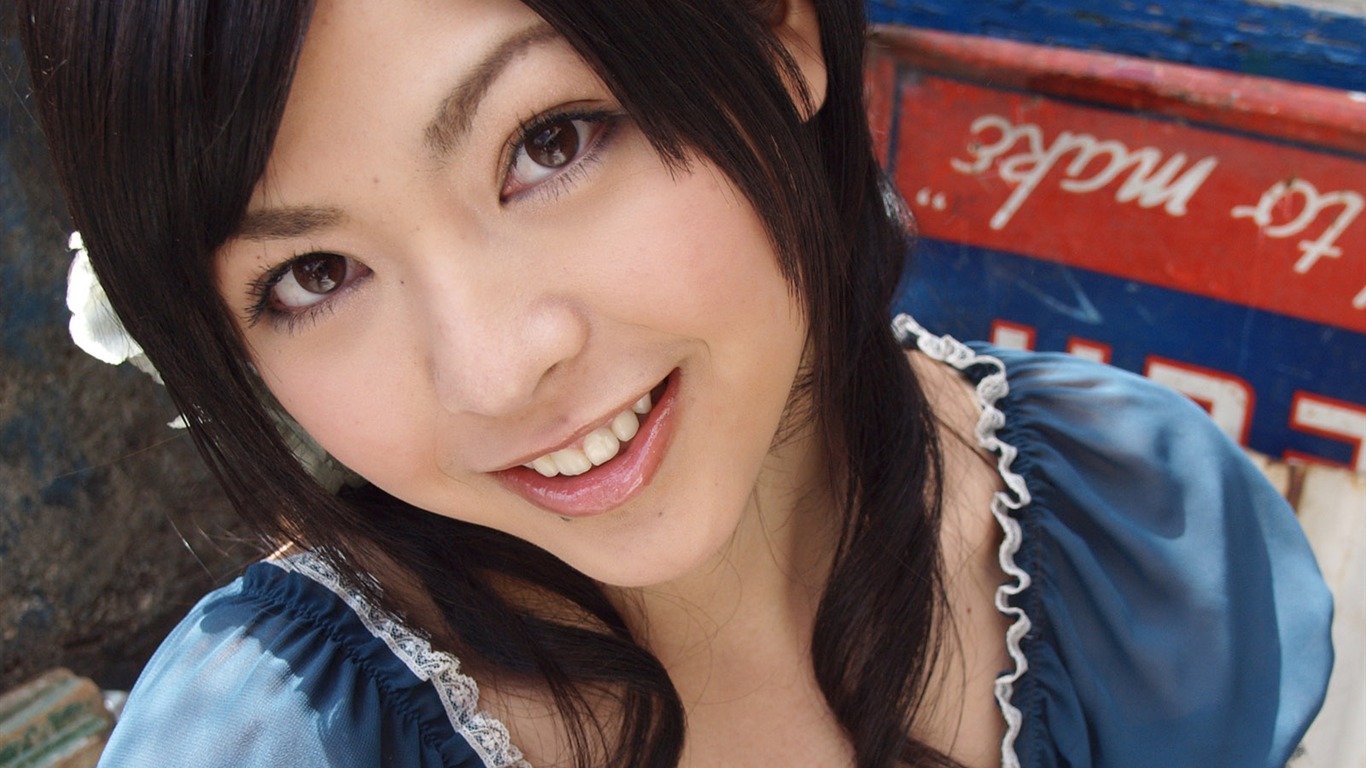 Beauty Sato Sakura Wallpaper #1 - 1366x768