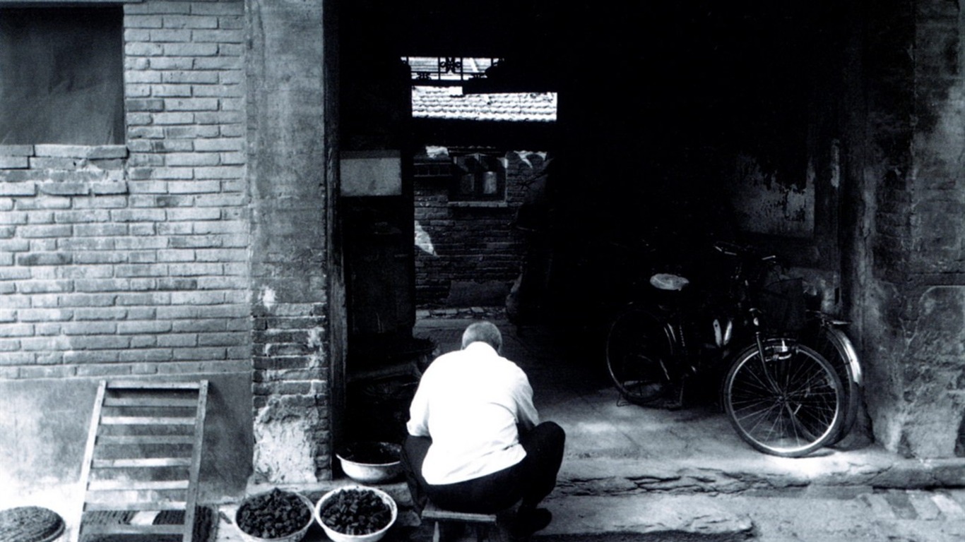 Old Hutong life for old photos wallpaper #32 - 1366x768
