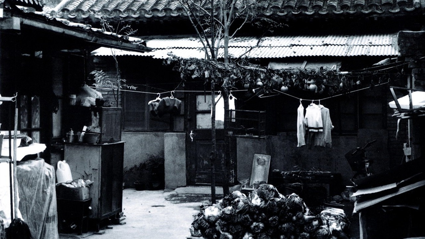Old Hutong life for old photos wallpaper #36 - 1366x768