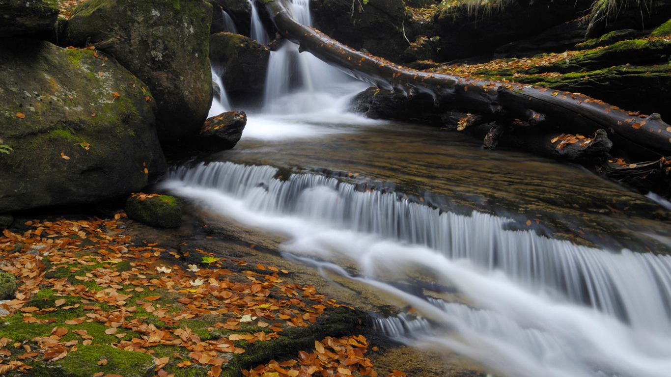 Corrientes de agua HD Wallpapers #38 - 1366x768