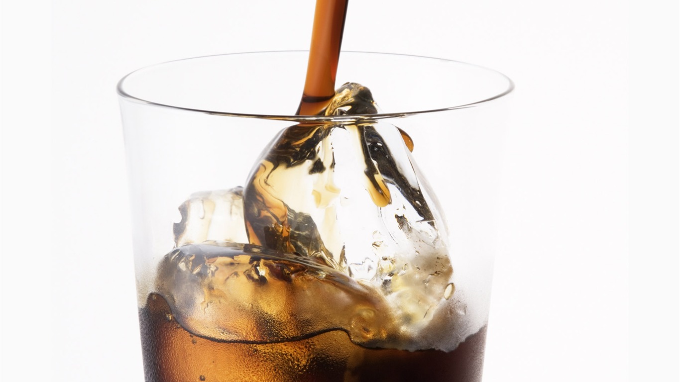 Ice-cold drinks Wallpaper #29 - 1366x768