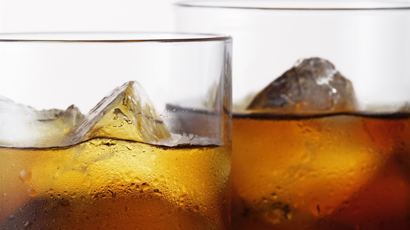 Ice-cold drinks Wallpaper #38 - 1366x768