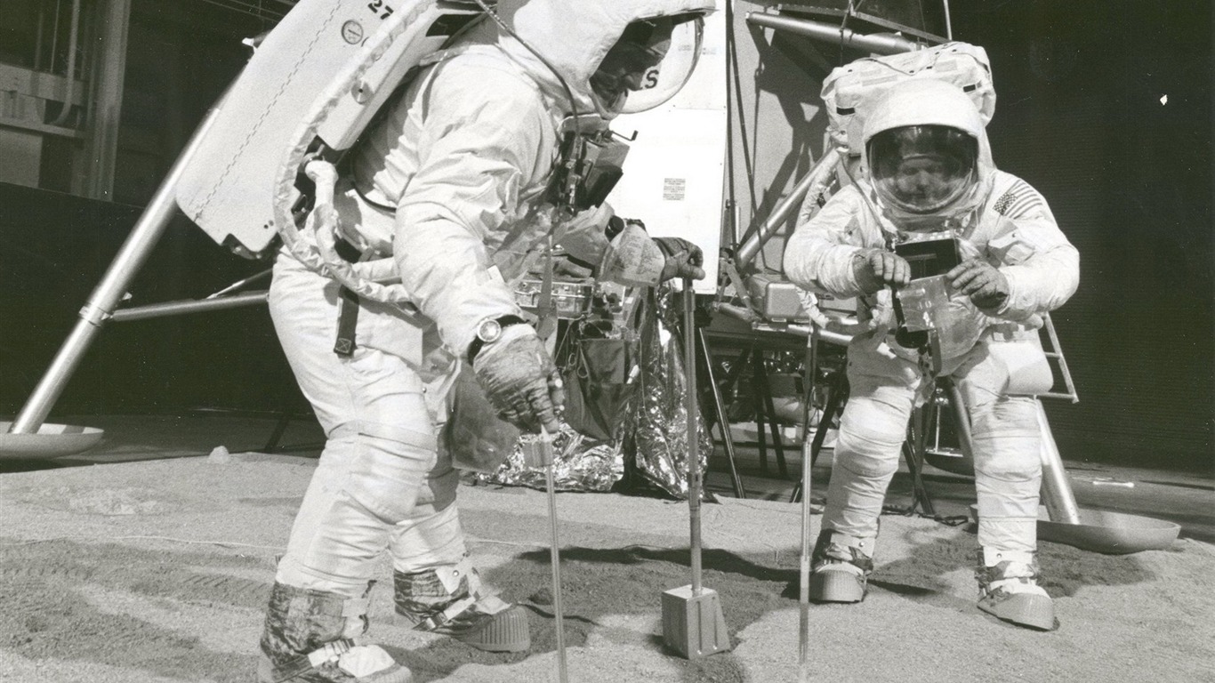 아폴로 11 호 드문 사진 월페이퍼 #27 - 1366x768