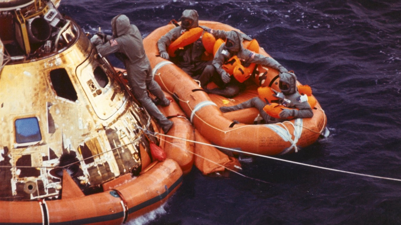 아폴로 11 호 드문 사진 월페이퍼 #31 - 1366x768