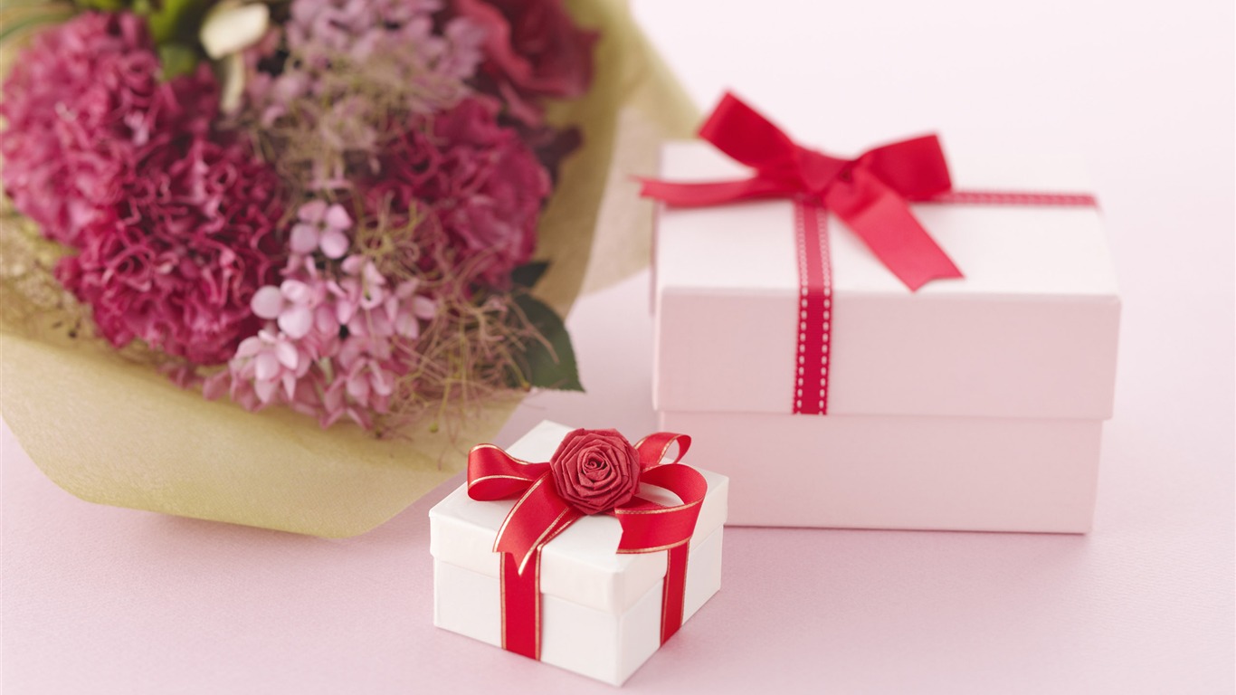 Flowers Gifts HD Wallpapers (1) #19 - 1366x768