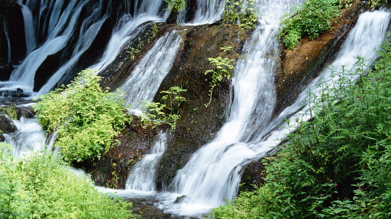 滝は、HD画像ストリーム #1 - 1366x768