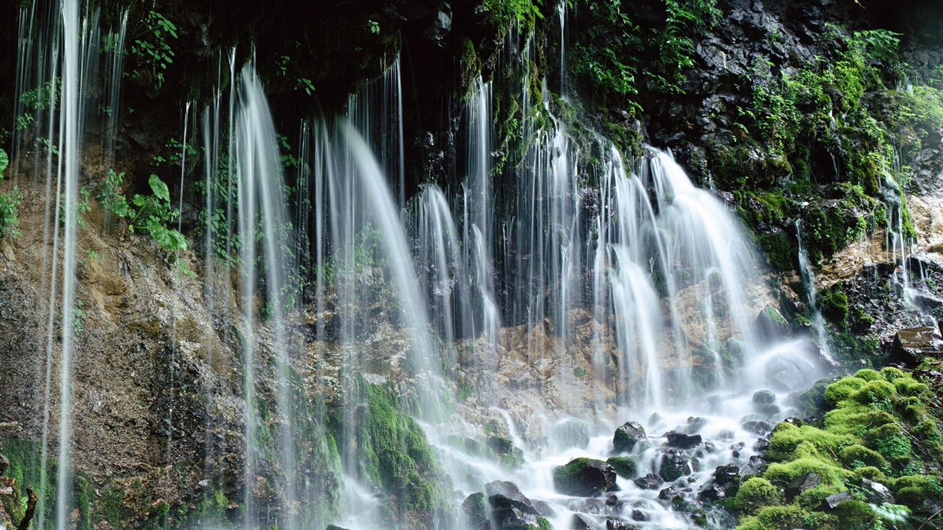 Waterfall flux HD Wallpapers #19 - 1366x768