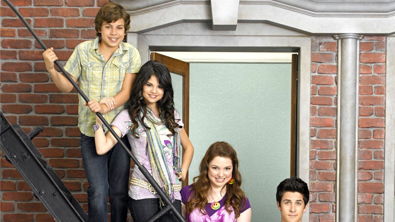 Wizards of Waverly Place Tapete #7 - 1366x768