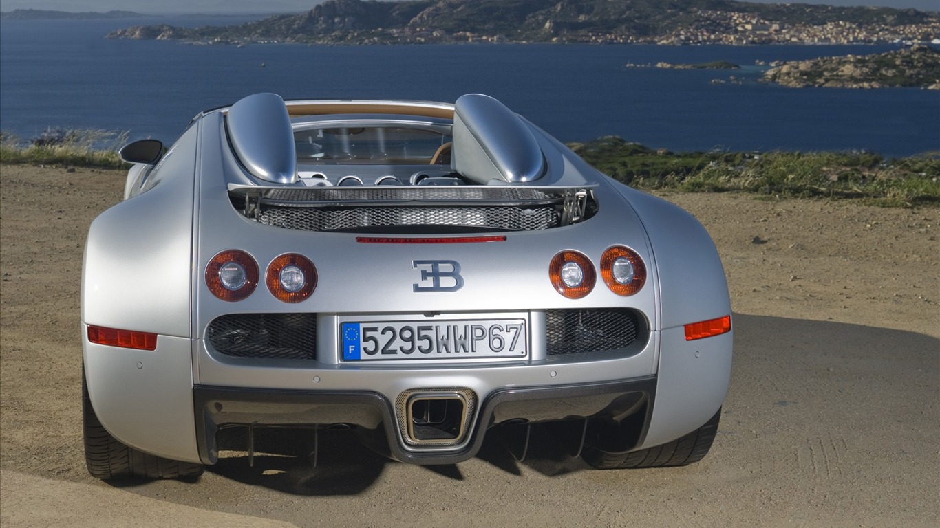 Bugatti Veyron Wallpaper Album (1) #15 - 1366x768