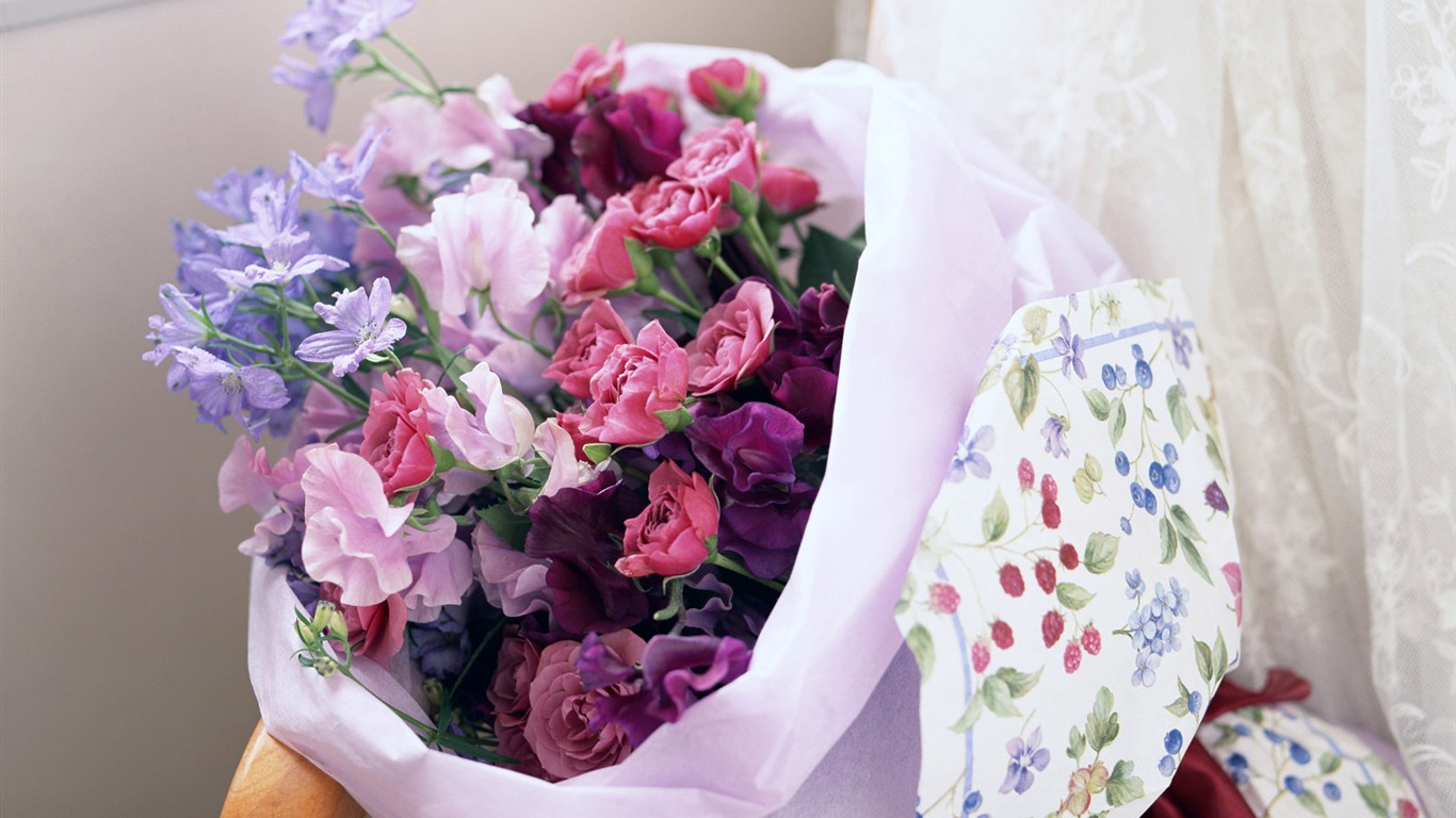 Flowers Widescreen Wallpaper #30 - 1366x768