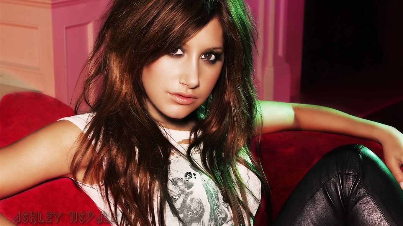 Ashley Tisdale beau fond d'écran (1) #17 - 1366x768