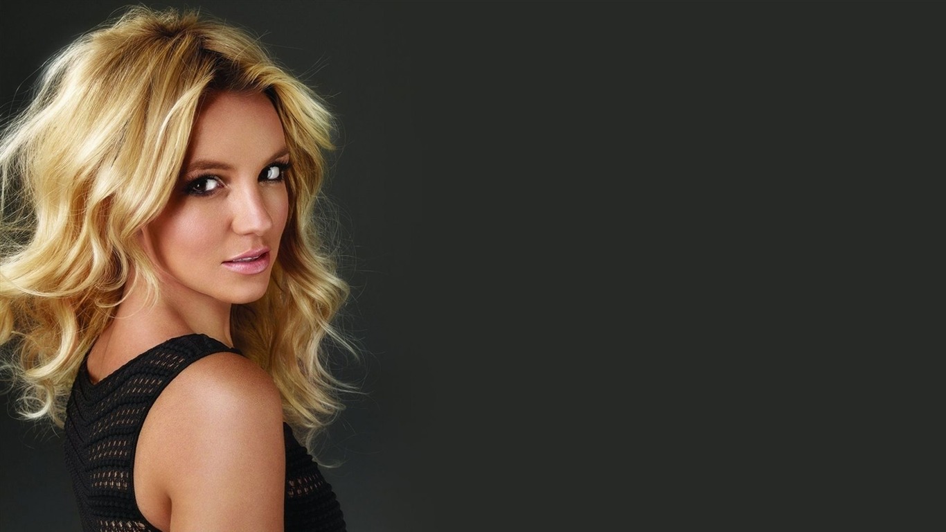 Britney Spears krásnou tapetu #3 - 1366x768