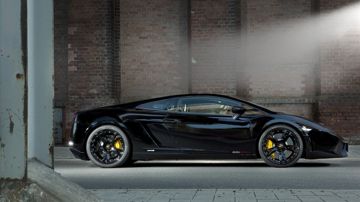 2010 fonds d'écran Lamborghini #9 - 1366x768