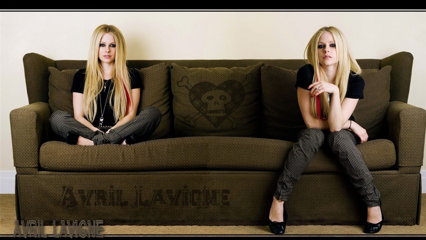 Avril Lavigne красивые обои #17 - 1366x768