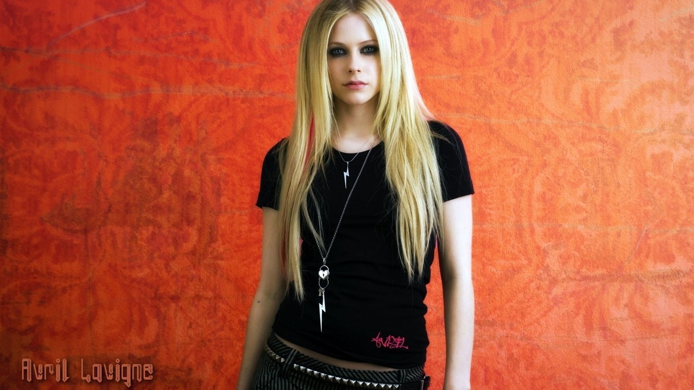Avril Lavigne красивые обои #19 - 1366x768